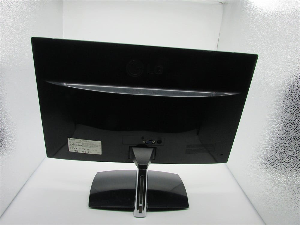 LG FLATRON - E20515- BN 20''