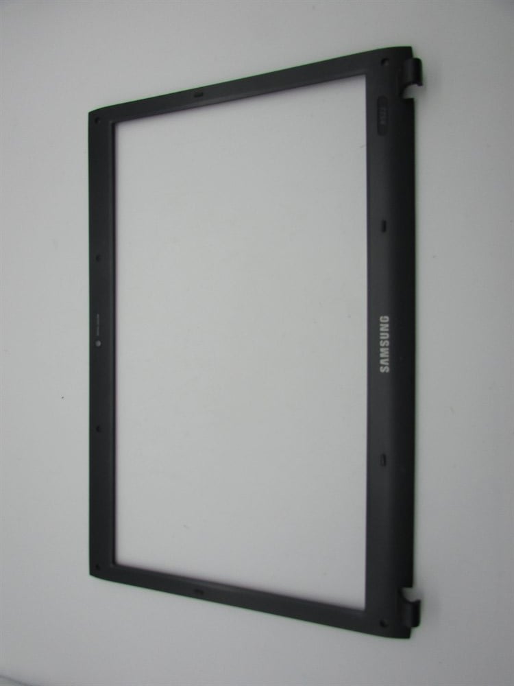 SAMSUNG  NP-R522H Notebook Lcd Bezel On