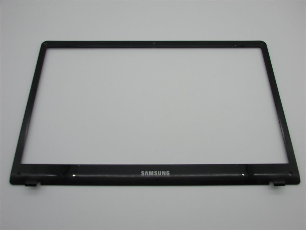 SAMSUNG 300E5Z Notebook Bezel On