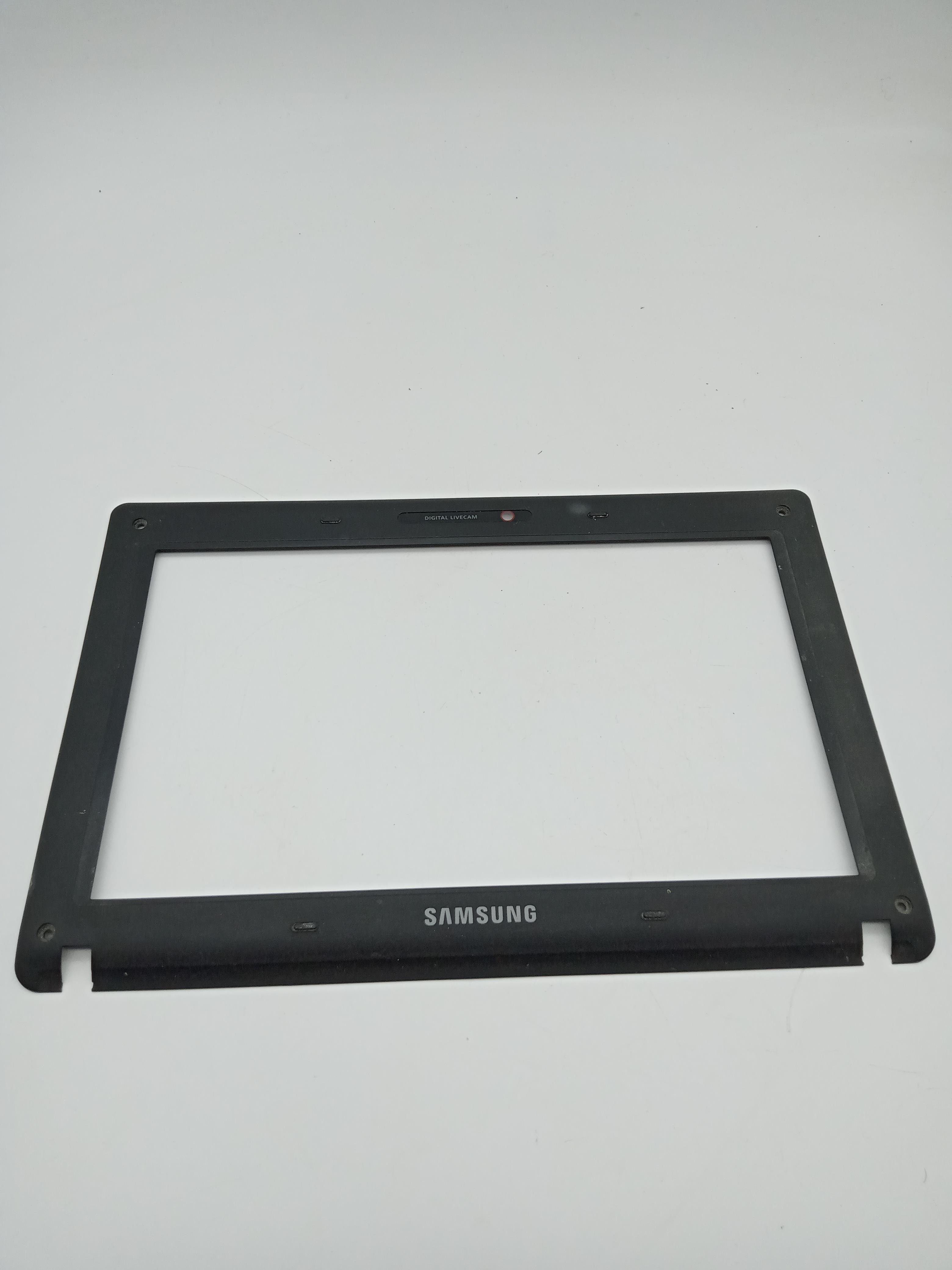 SAMSUNG NP 150 PLUS Minibook Lcd Bezel Ön