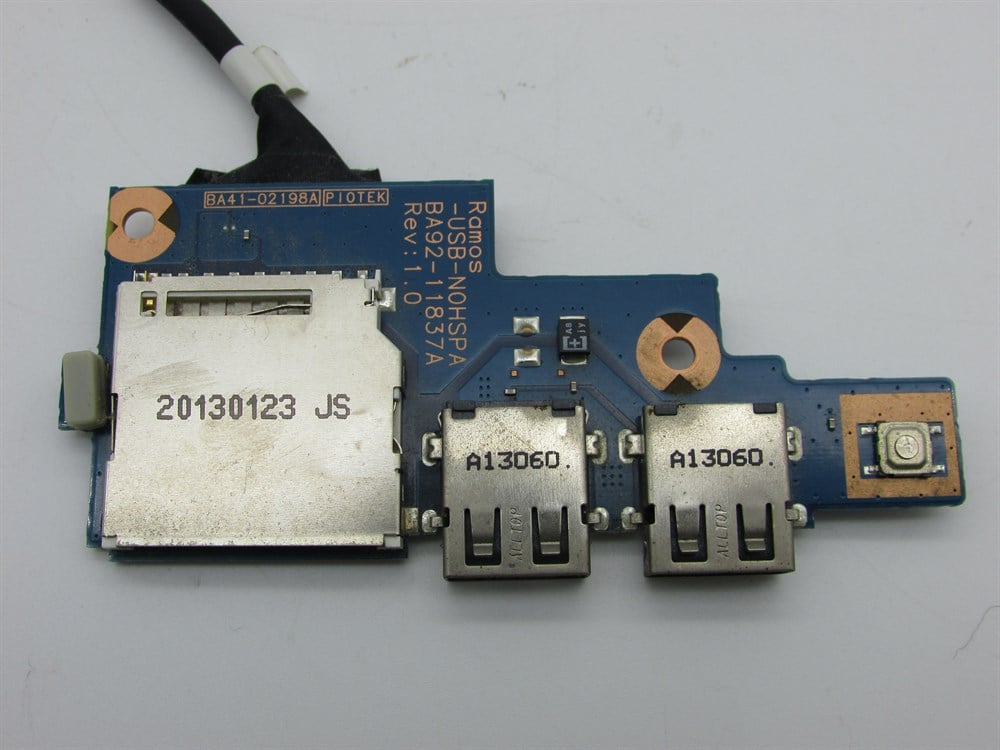 SAMSUNG NP370R5E Notebook USB Soket