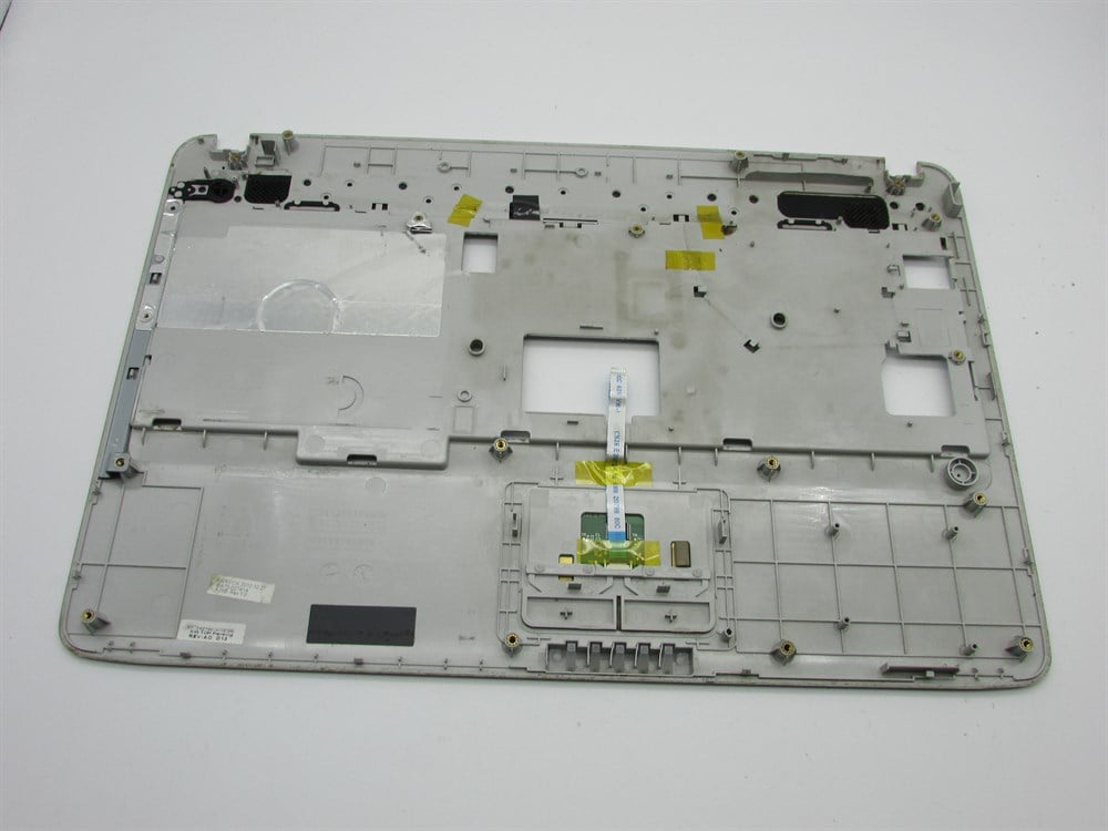 SAMSUNG RV510 Notebook Ust Kasa