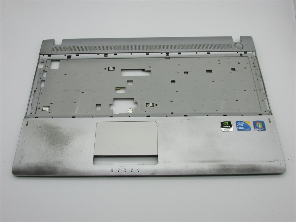 SAMSUNG RV511 Notebook Ust Kasa