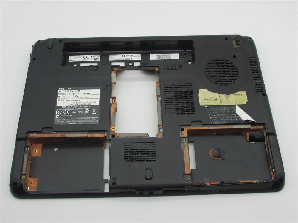 TOSHİBA -A300-17A Notebook Alt Kasa
