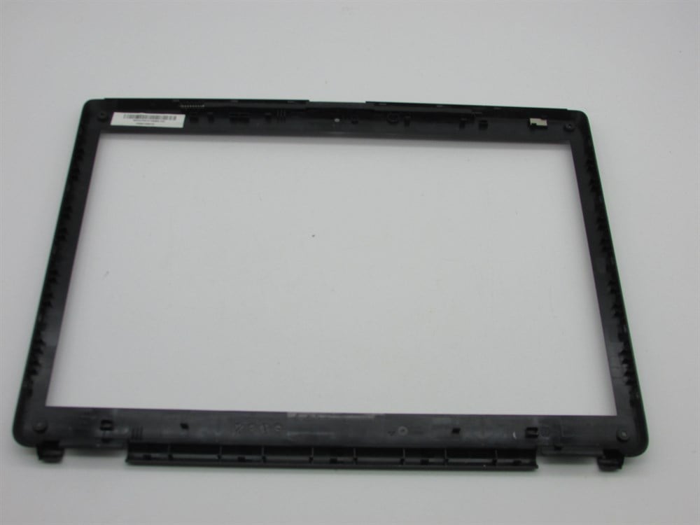 TOSHİBA L300 Notebook Lcd Bezel On