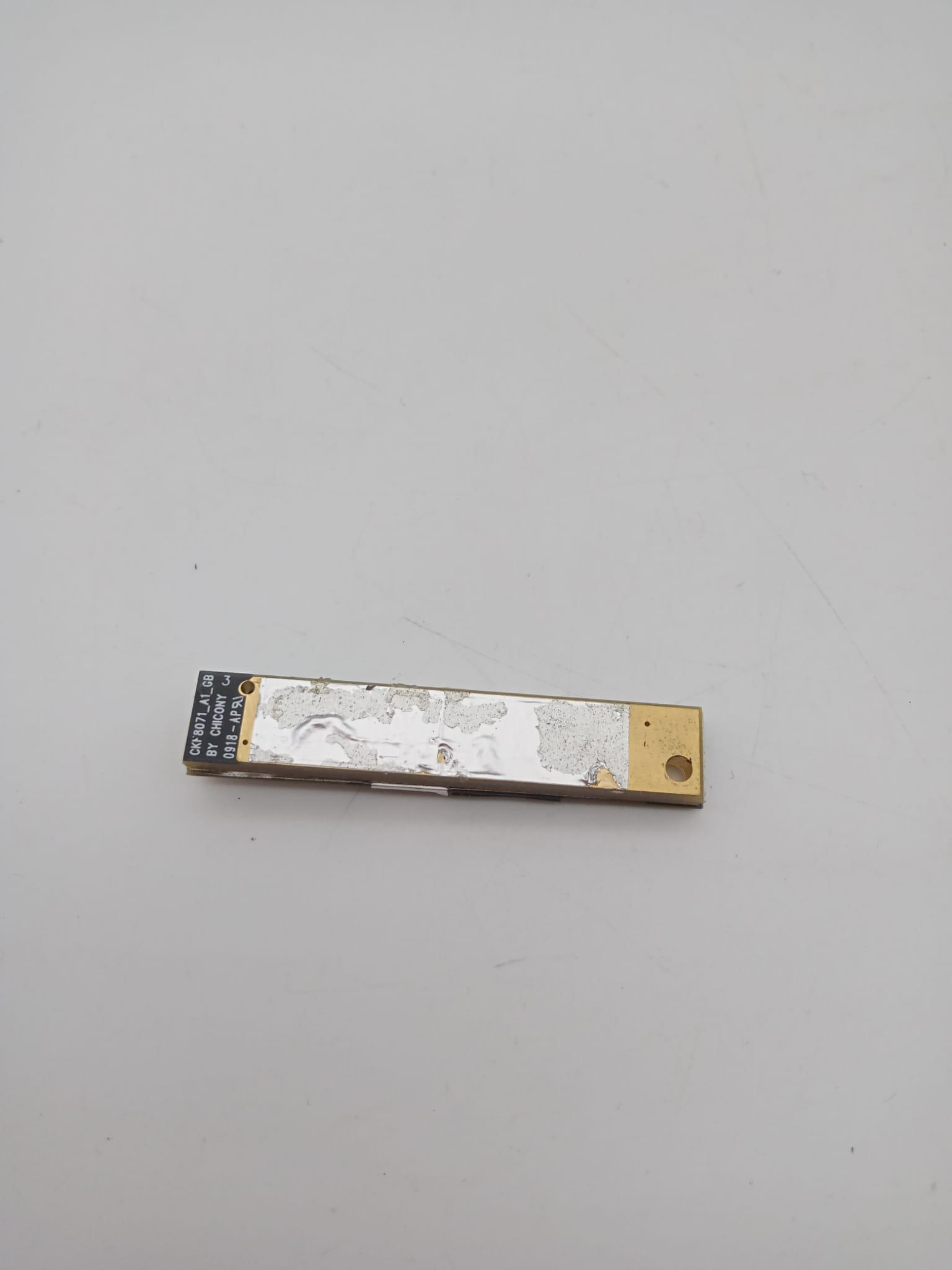 TOSHİBA NB 200 122 PLL25E 00M013TE Minibook Kamera