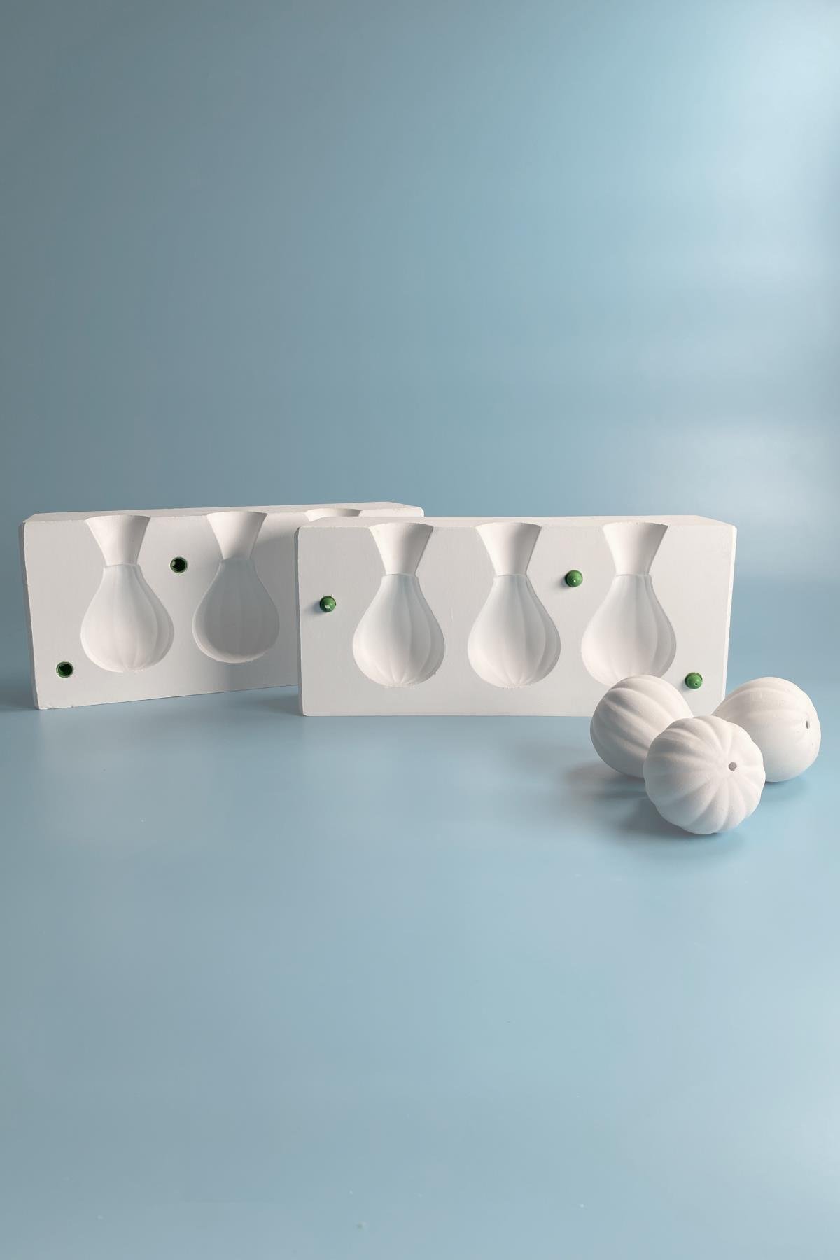 Balloon Plaster Mold