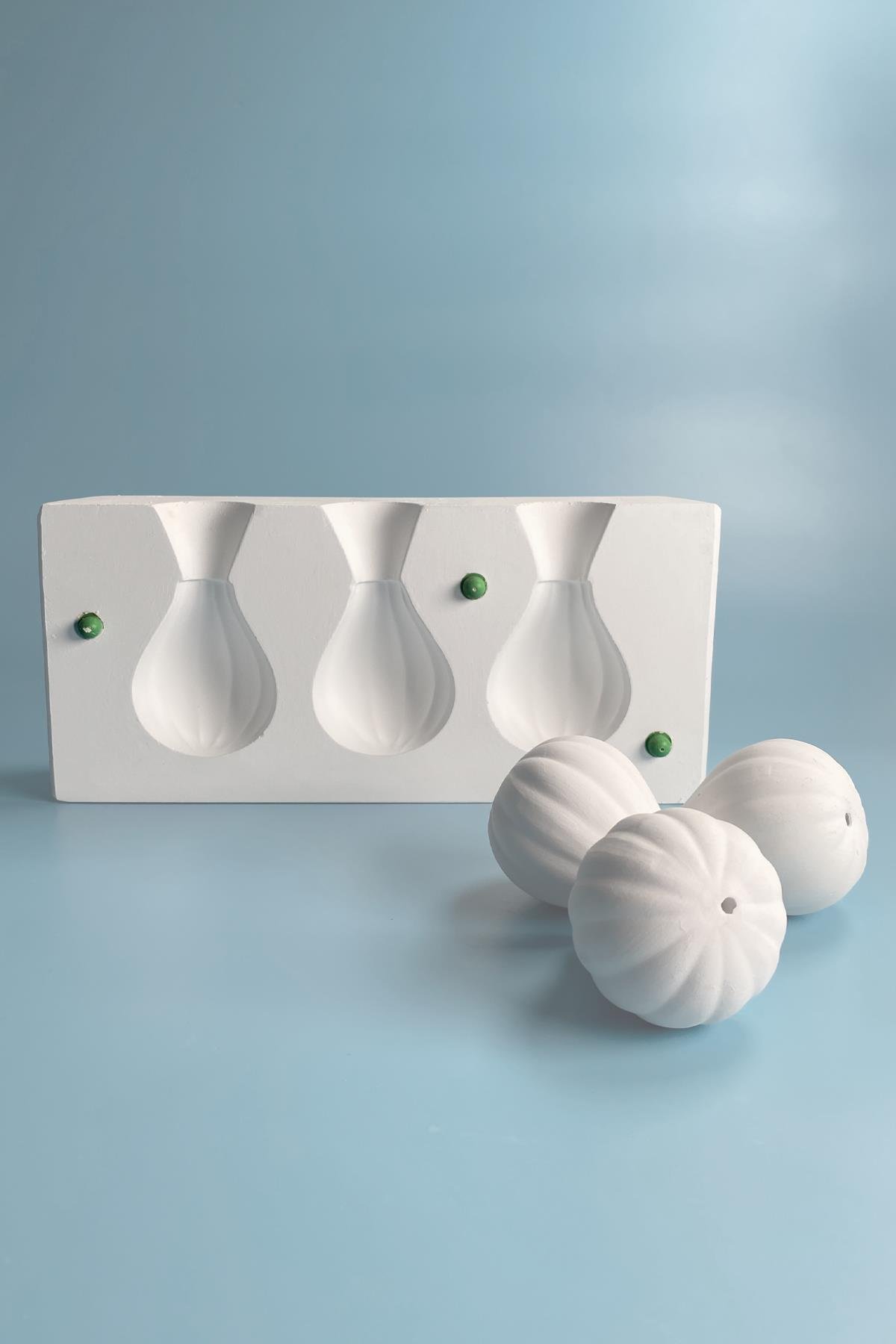 Balloon Plaster Mold
