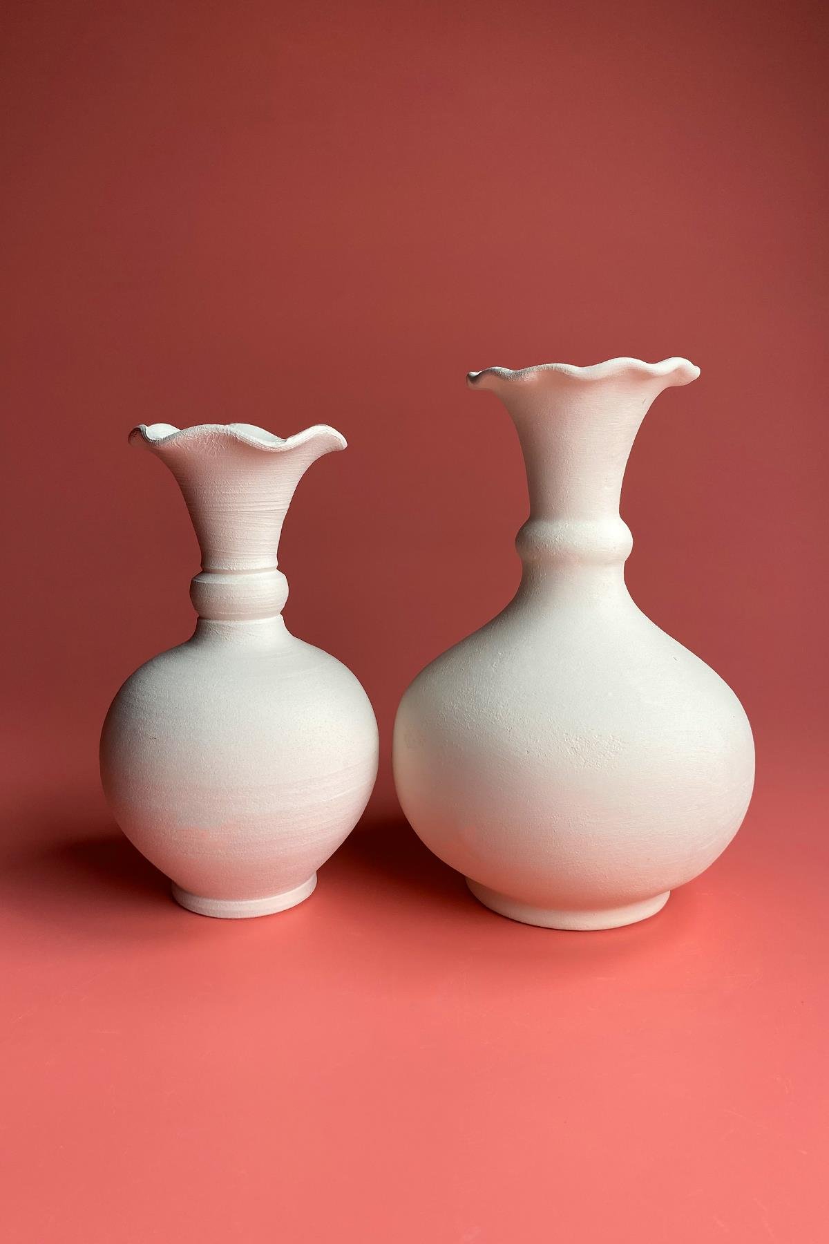 Lettuce Vase Tile Bisque