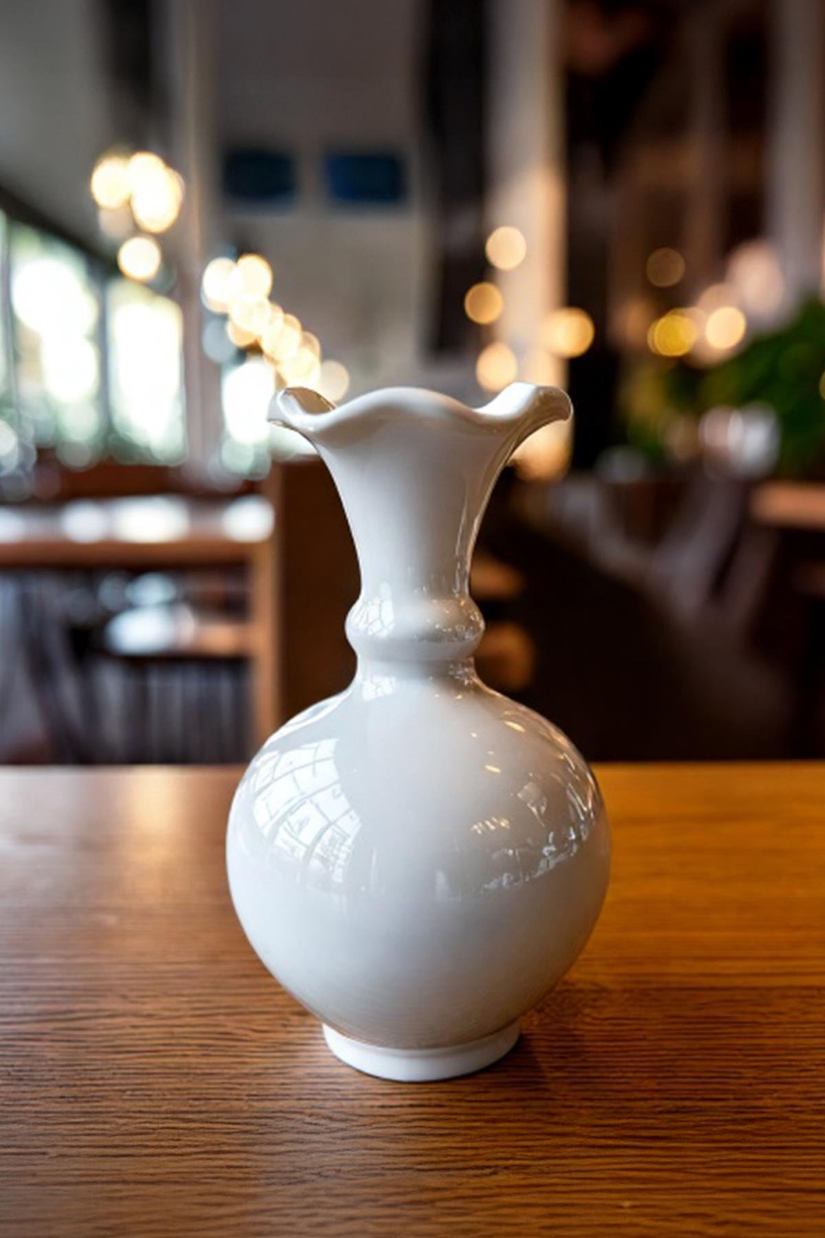 Lettuce Vase Tile Bisque