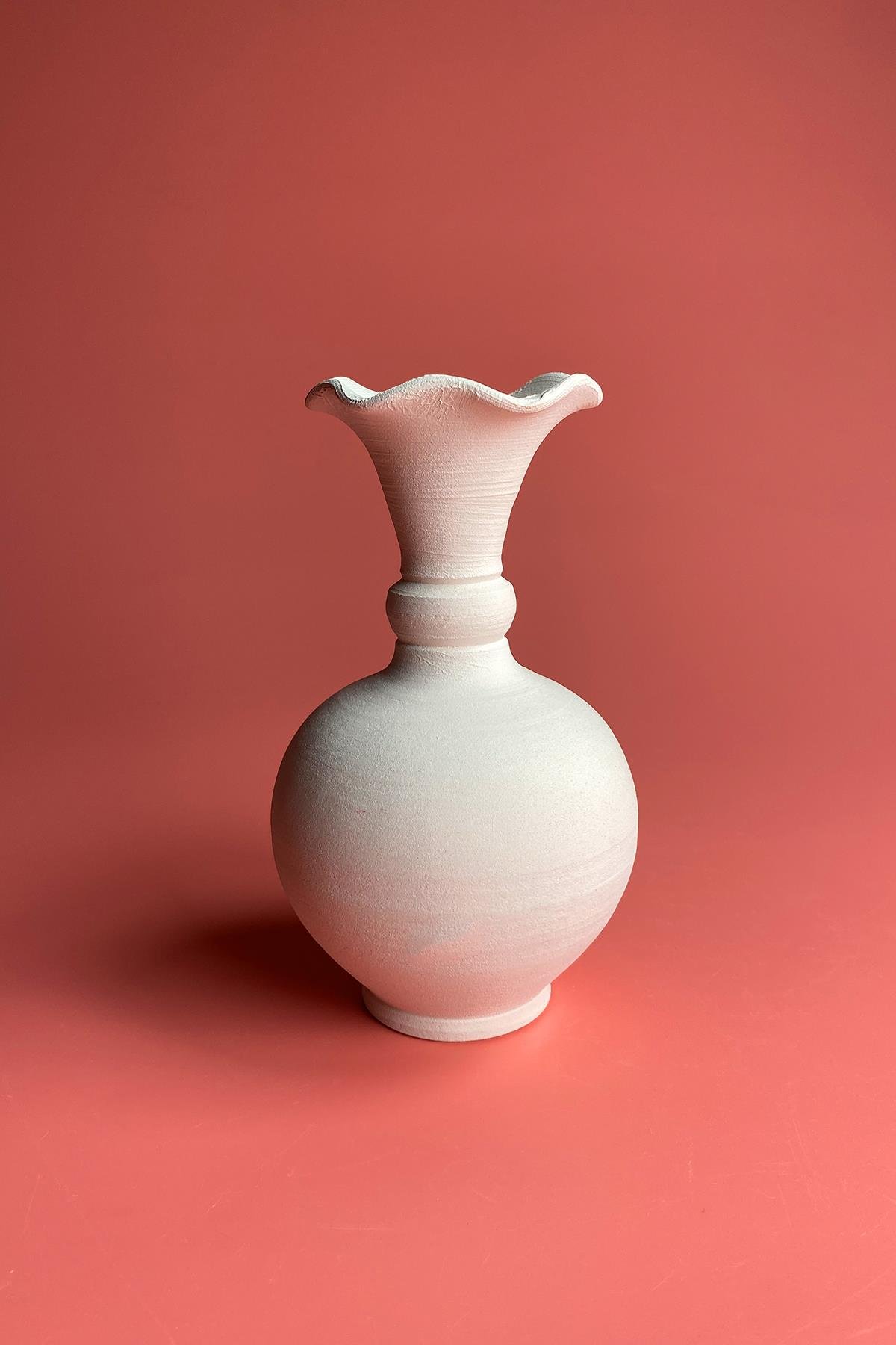 Lettuce Vase Tile Bisque