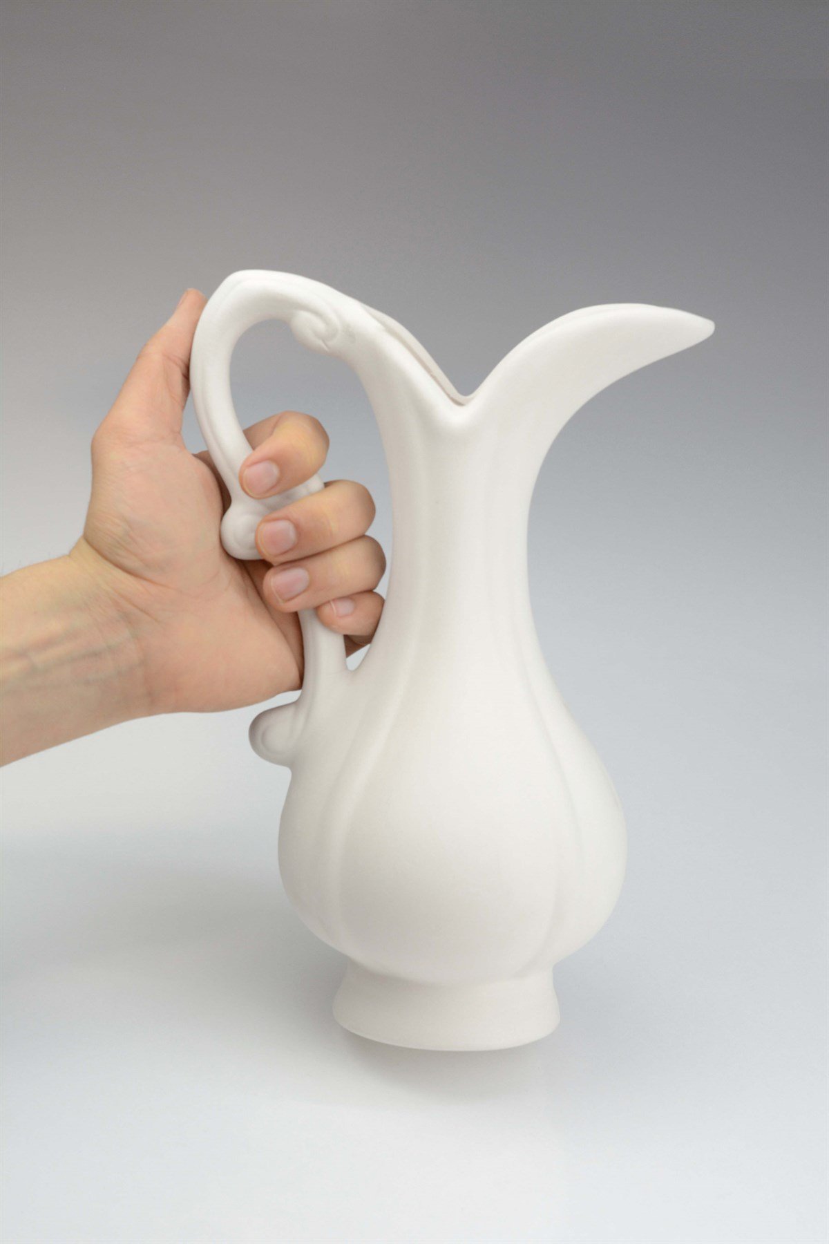 ITALIAN VASE | TILE BISQUE