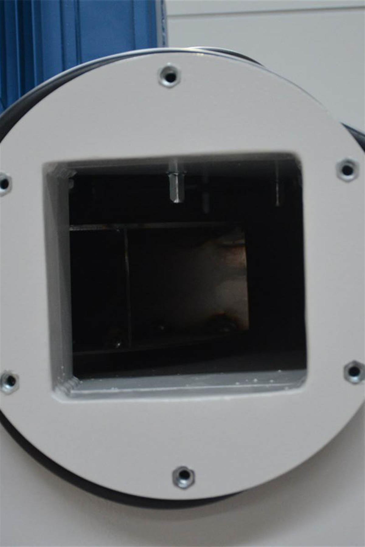 REFSAN SANDING CABINET