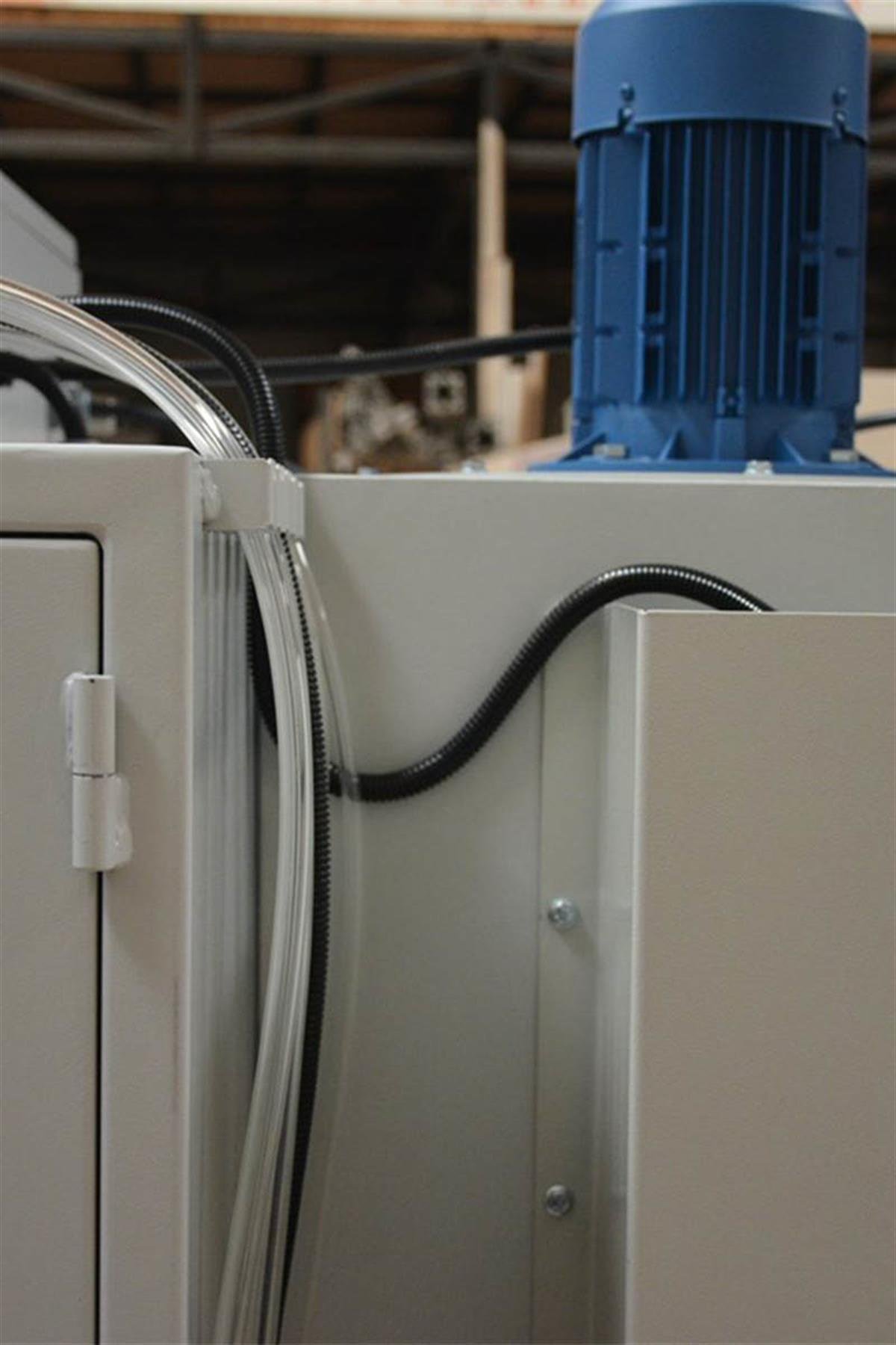 REFSAN SANDING CABINET