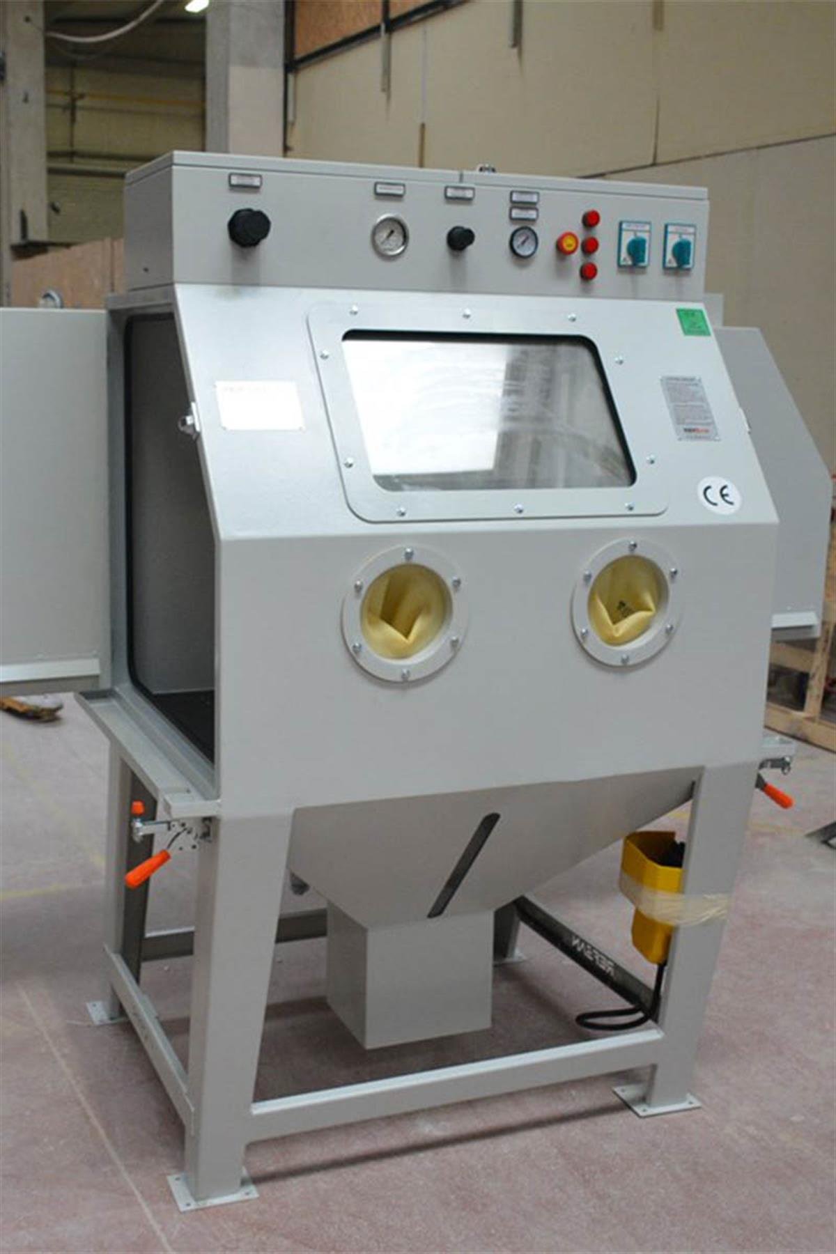 REFSAN SANDING CABINET