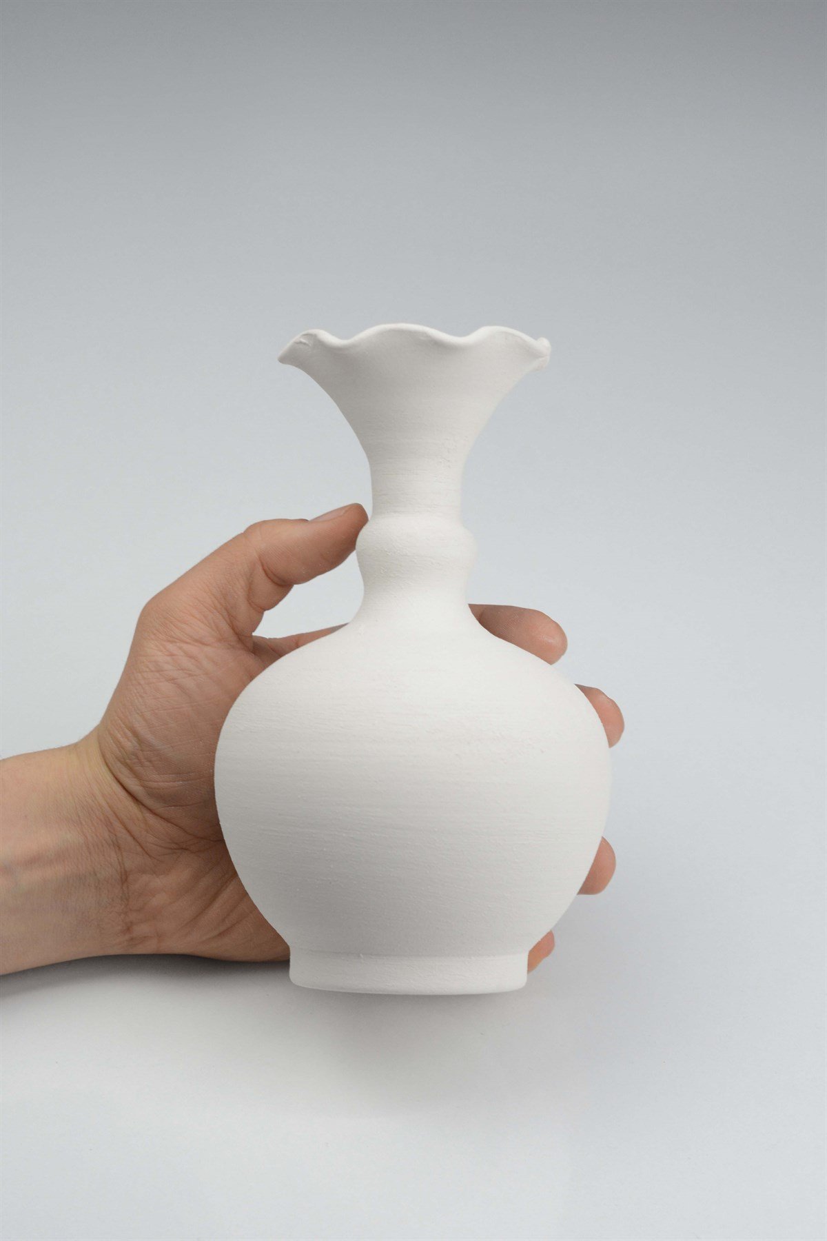 LETTUCE VASE | TILE BISQUE