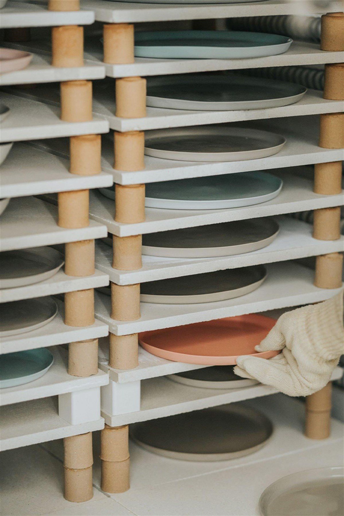 PROP (FOR KILN SHELVES)