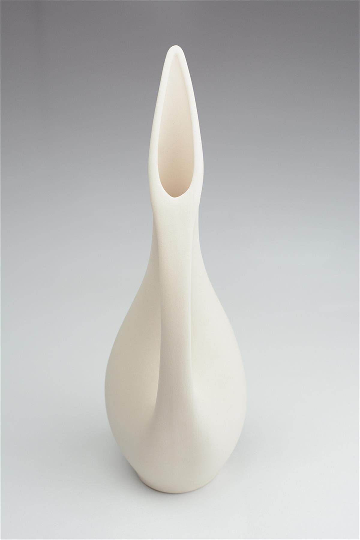 PELICAN VASE | TILE BISQUE