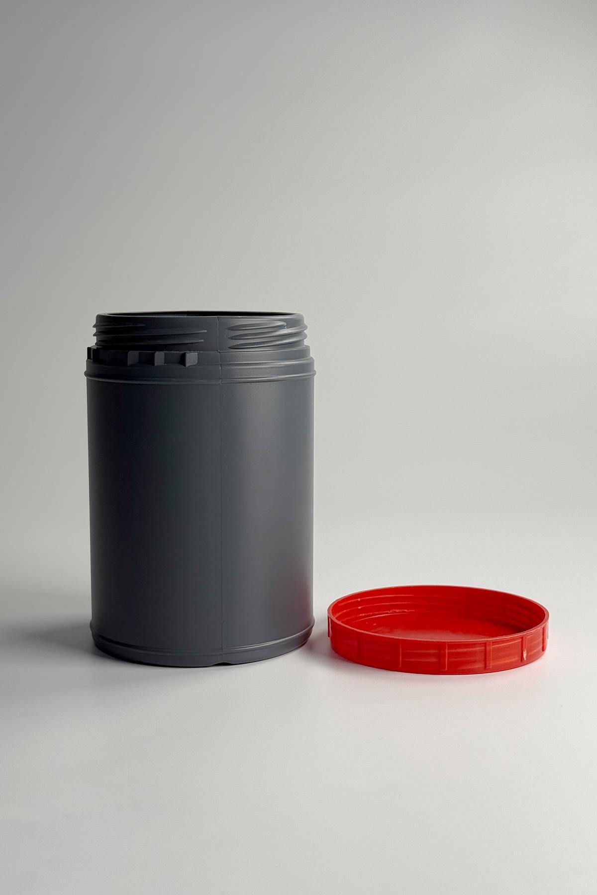 Пластиковая бутылка для смазки 1000 мл серого цвета