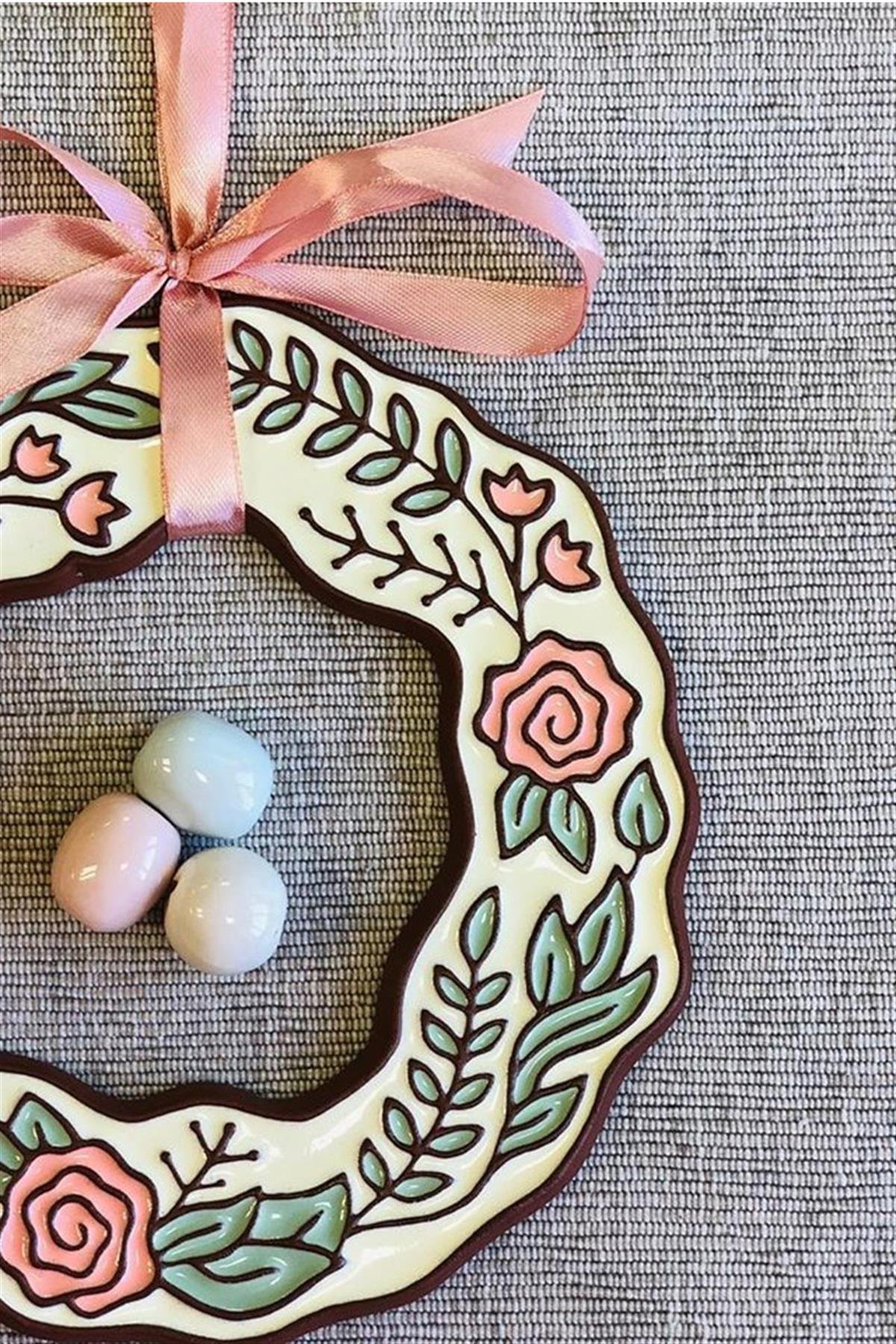 Round Decorated Frame Ceramic Bisque