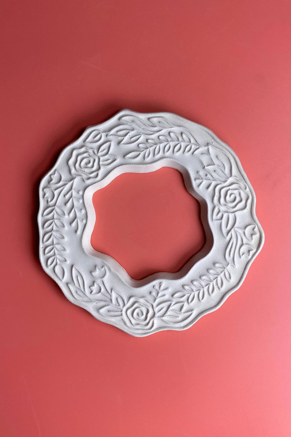 Round Decorated Frame Ceramic Bisque