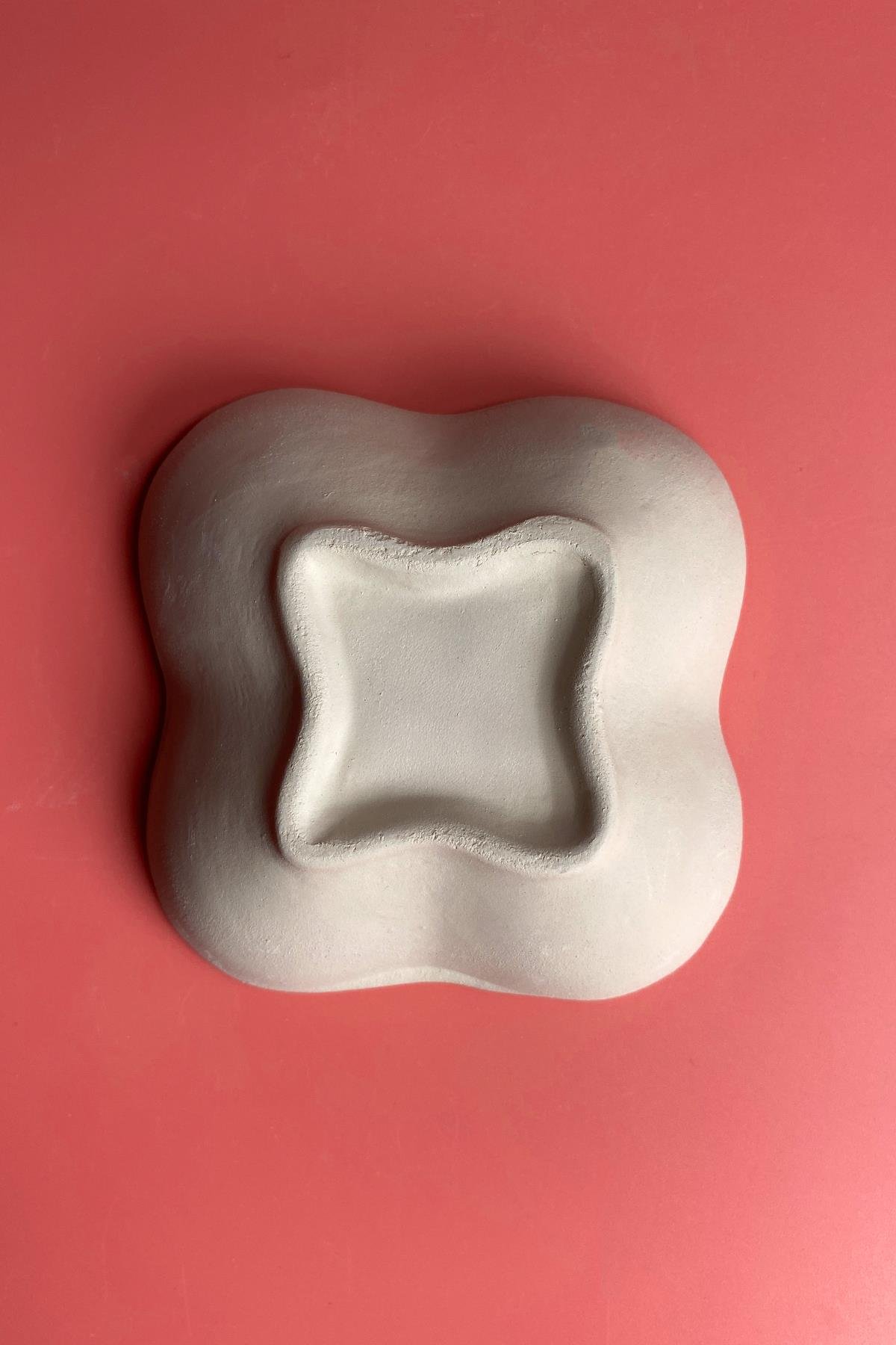 Yonca Kase - Seramik Bisküvi