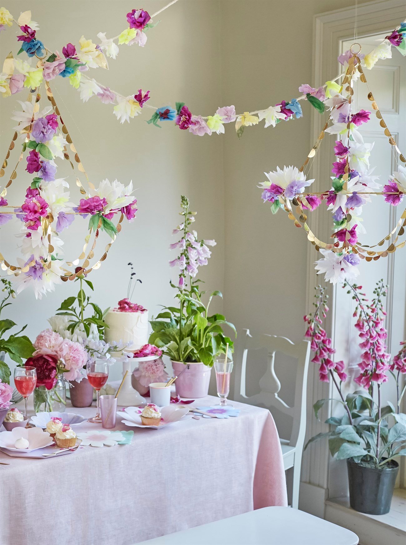 Çiçekli Avize Asılan Süsler