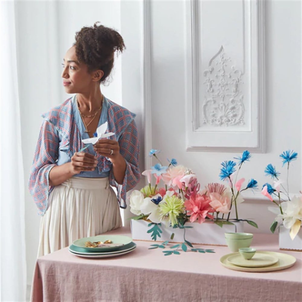 Hazel Gardiner Bahar & Yaz Çiçek Masa Süsü Gizden Gelenler