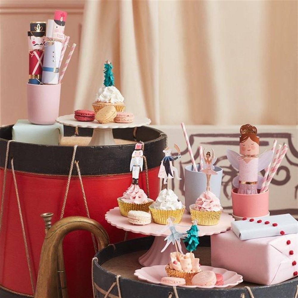 Nutcracker Cupcake Kit Gizden Gelenler