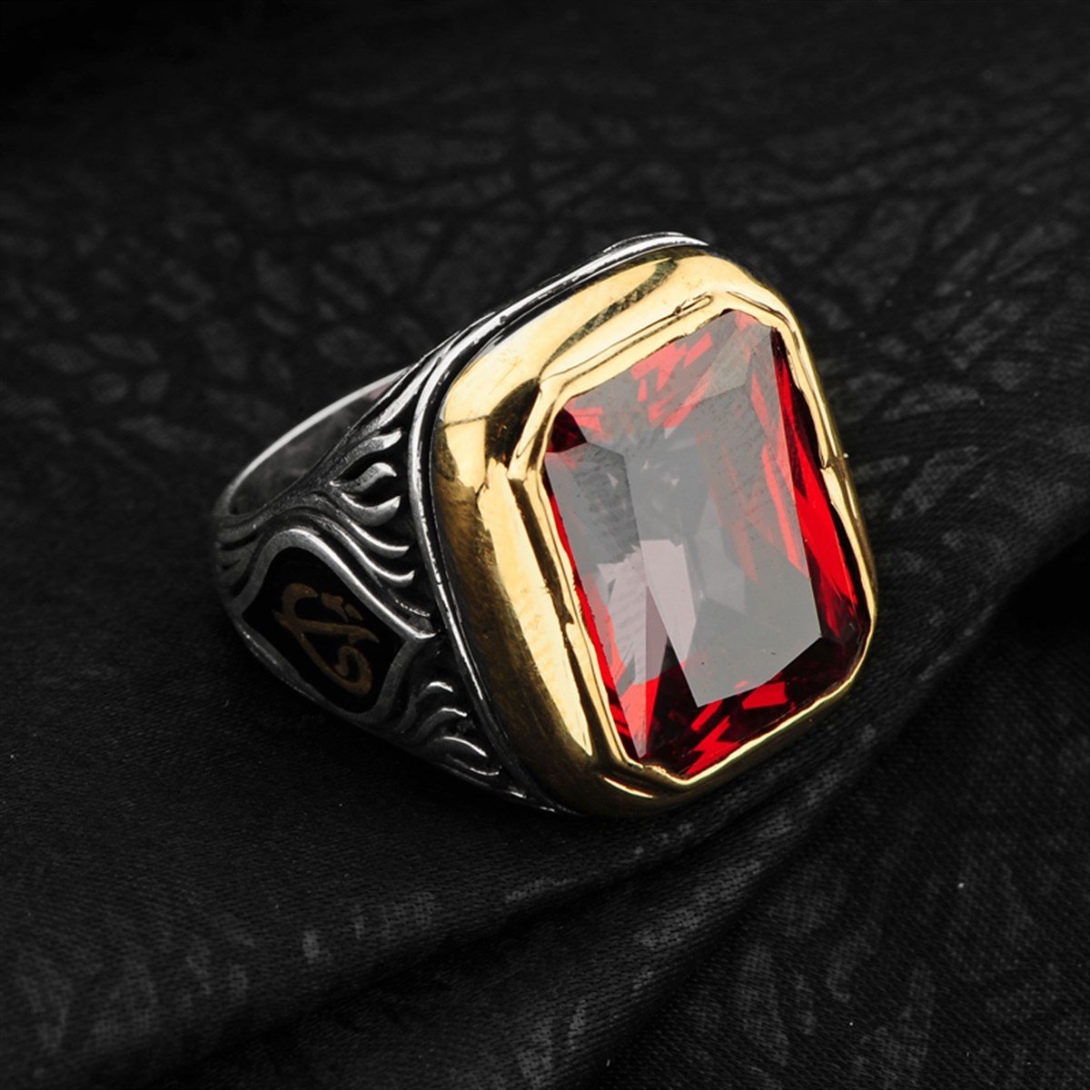 Değişebilir Yan Sembollü Dikdörtgen Kırmızı Garnet Zirkon Taşlı 925 Ayar Gümüş Erkek Yüzük