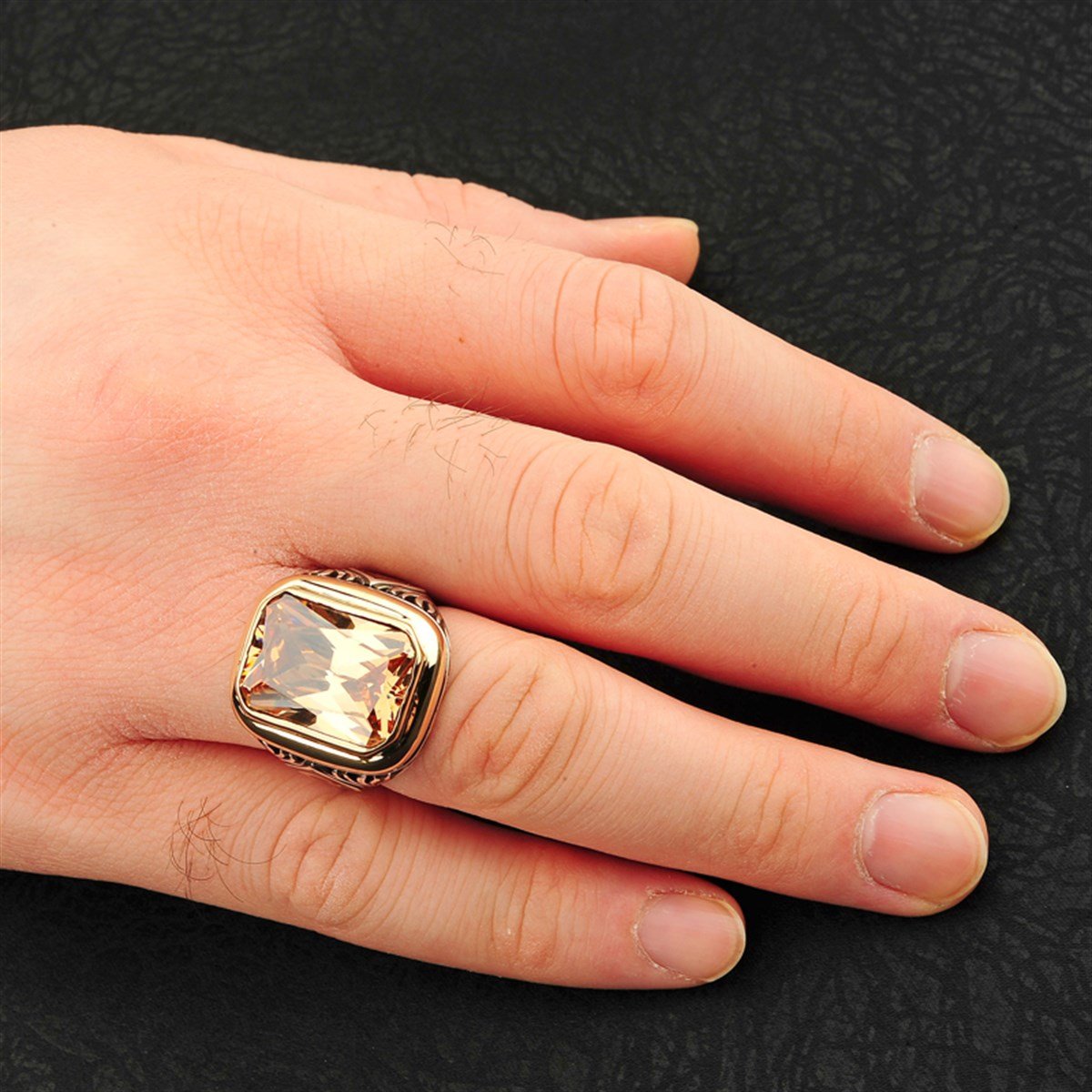 Değişebilir Yan Sembollü Dikdörtgen Zultanit Taşlı 925 Ayar Gümüş Erkek Yüzük