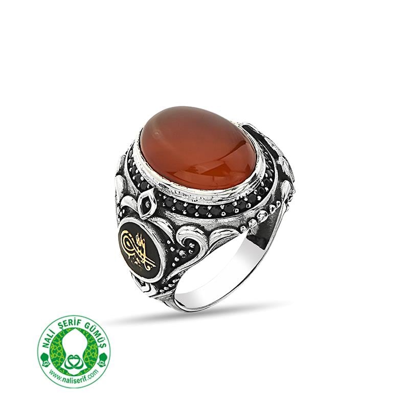 Değişebilir Yan Sembollü Oval Kasalı Kapşonlu Kırmızı Akik Taşlı Gümüş Erkek Yüzük