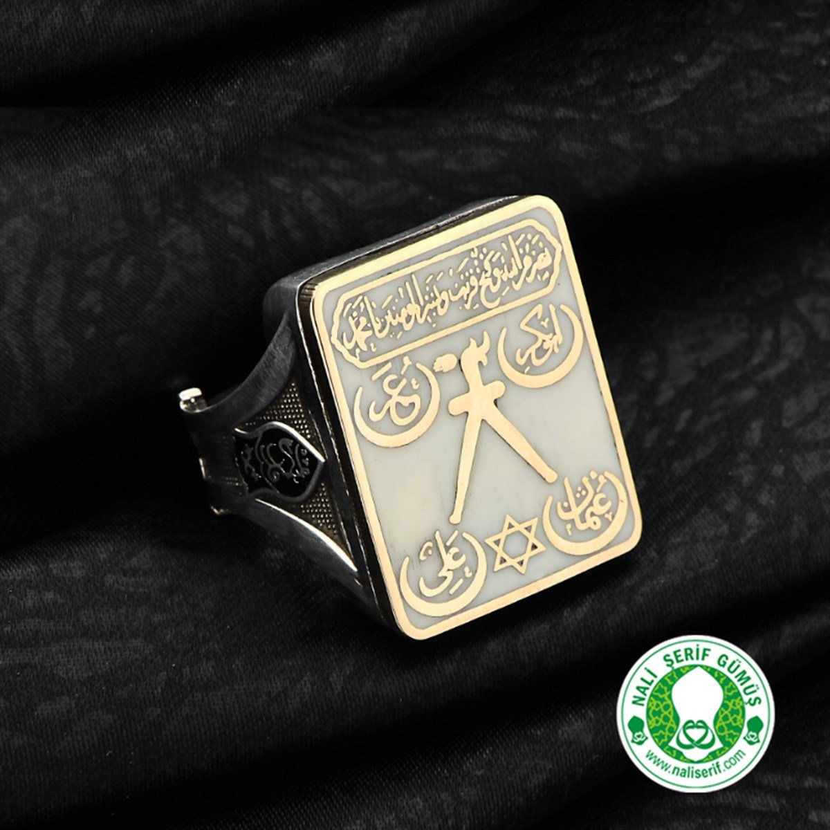 Dikdörtgen Kasalı Nali Şerif ve Zülfikar Kılınç Kol İşlemeli Beyaz Mineli Barbaros Hayrettin Paşa Sancağı Gümüş Erkek Yüzük 