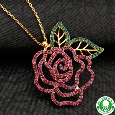 Gül Zümrüt Yeşili Ruby Taşlı Altın Kaplamalı Gümüş Bayan Kolyesi