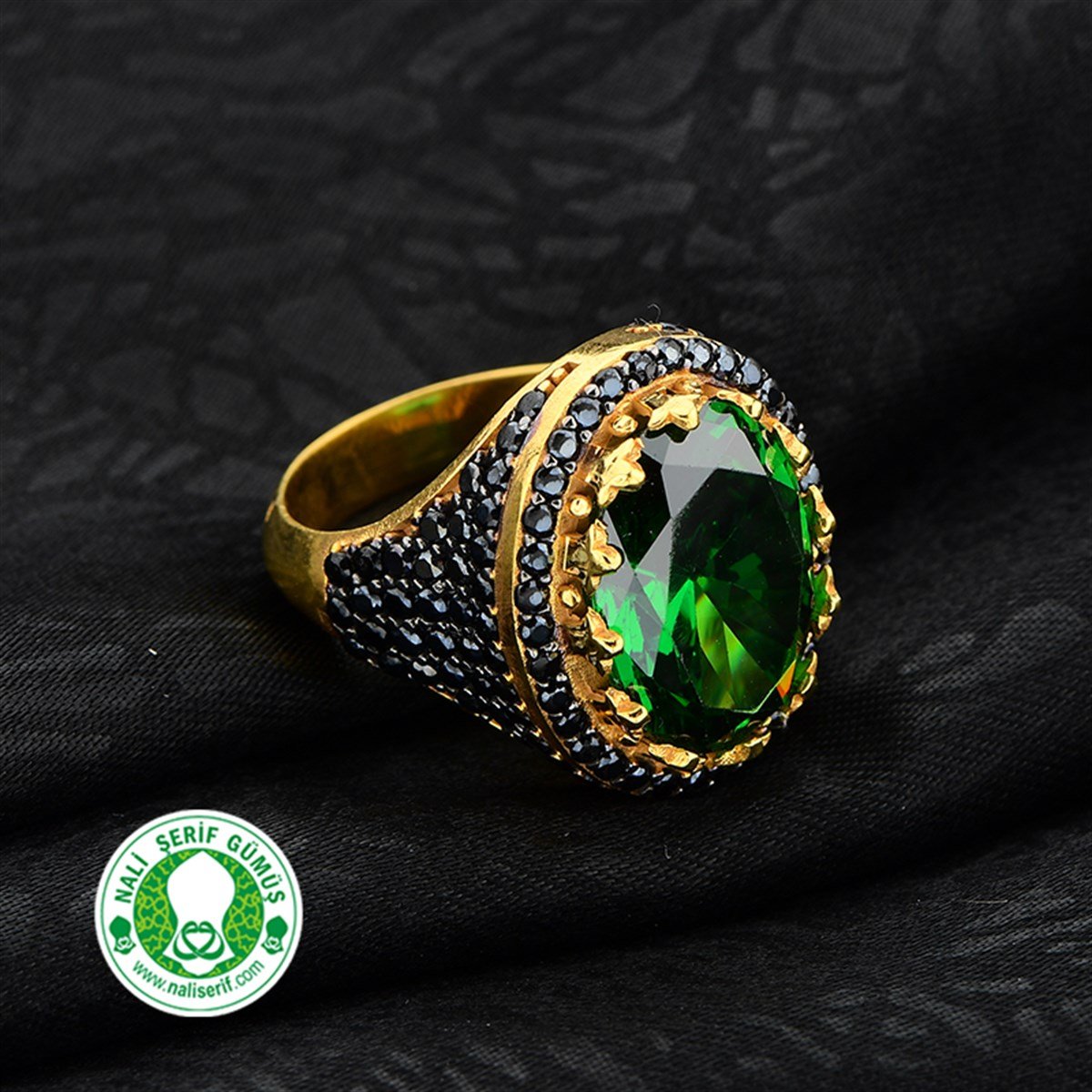 Gümüş Altın Kaplamalı Onixs Siyah Kenar Taşlı 12.16 Zümrüt Yeşili Oval 925 Ayar Gümüş Bayan Yüzük
