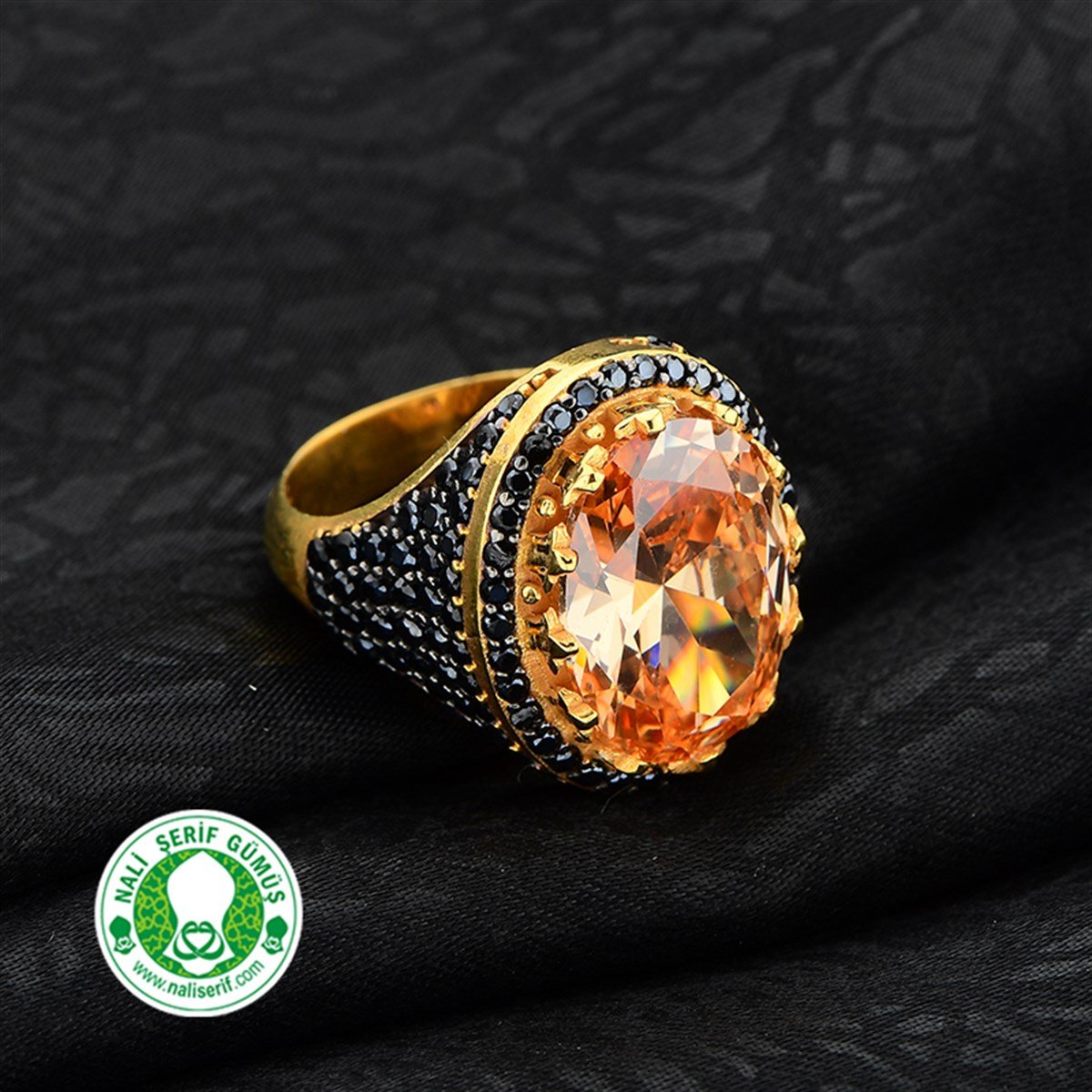 Gümüş Altın Kaplamalı Onixs Siyah Kenar Taşlı 12.16 Strin Oval 925 Ayar Gümüş Bayan Yüzük