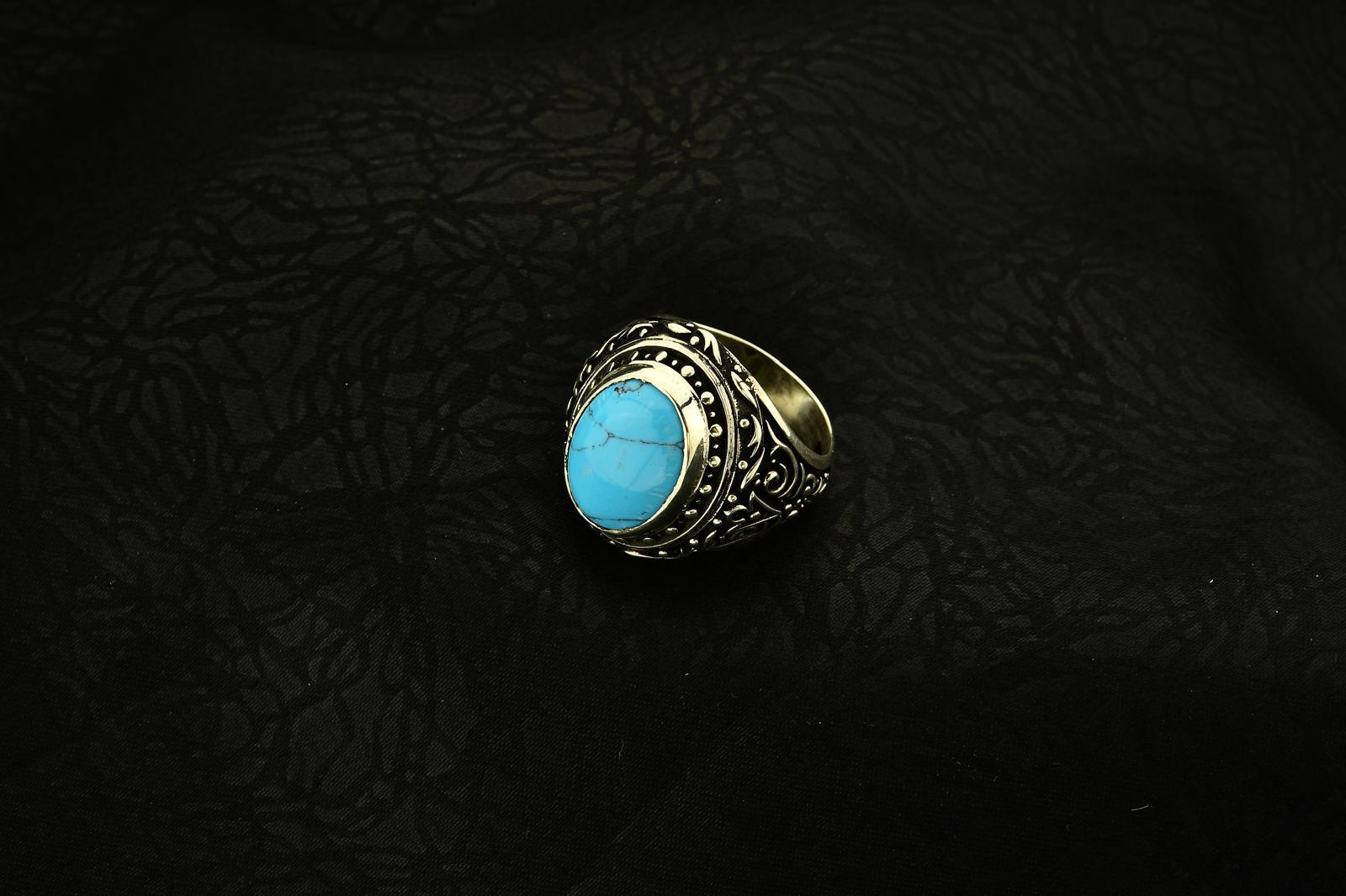 Kabartma Desen İşlemeli Turkuaz Firuze Taşlı Oval Kasa 925 Ayar Erkek Gümüş Yüzük