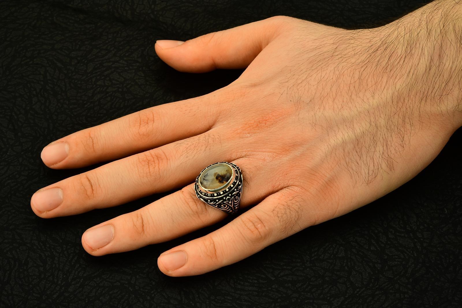 Kabartma Desen İşlemeli Yemen Akiği Taşlı Oval Kasa 925 Ayar Erkek Gümüş Yüzük