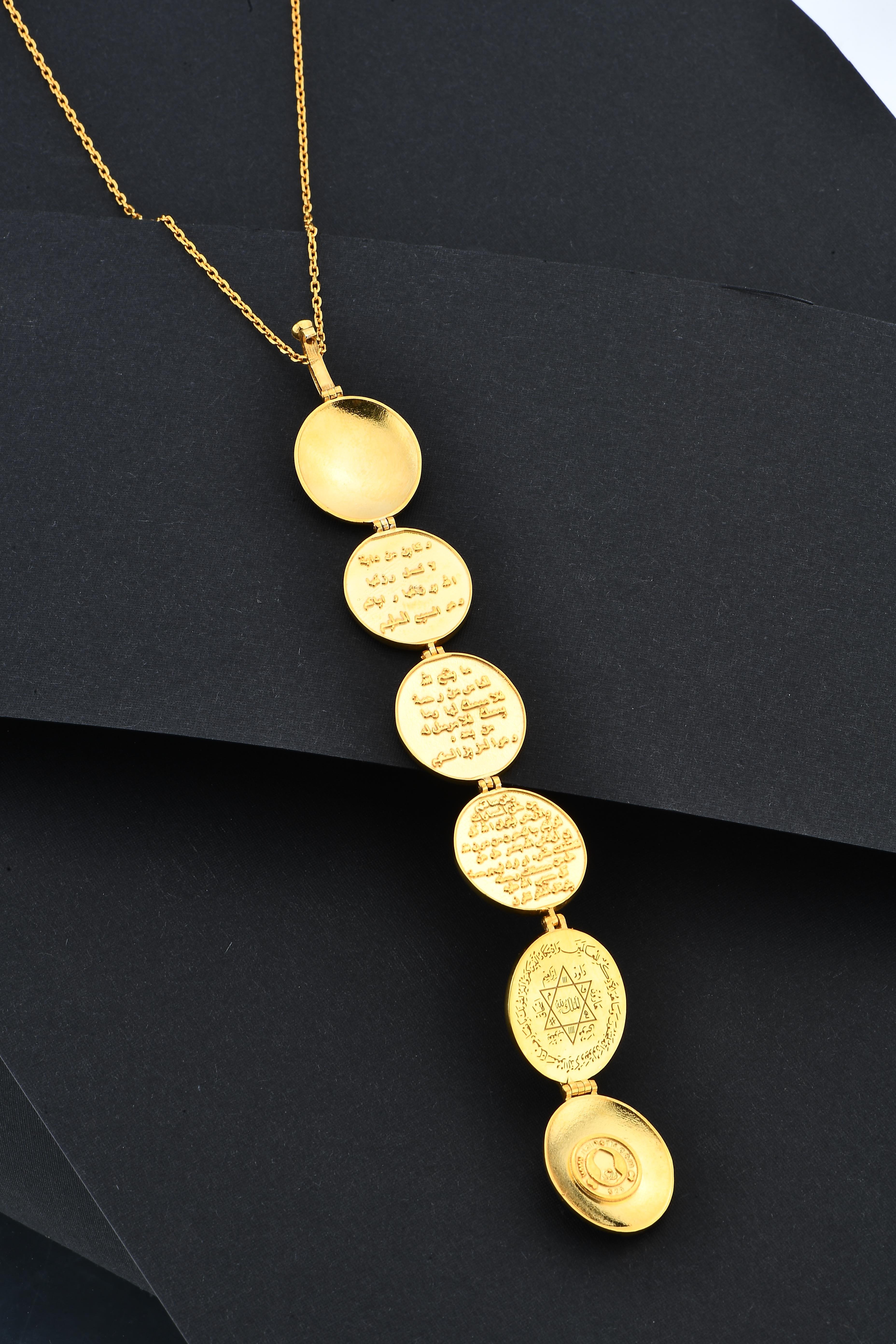 Motifli Lale İşlemeli İçinde Hz. Ali'nin (ra) İşaret Ettiği 7 Ayet Bulunan 925 Ayar Gümüş Bayan Kolyesi