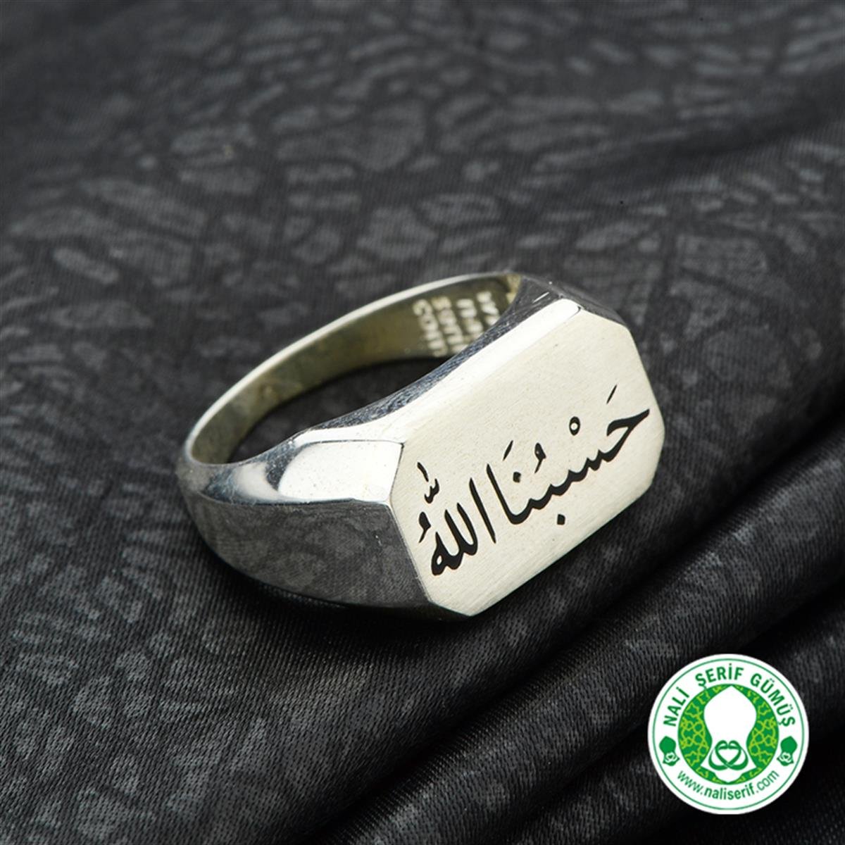 Sekiz Köşeli Yatay Kasalı Hasbinallah (Allah bize yeter) Yazılı 925 Ayar Gümüş Erkek Yüzük