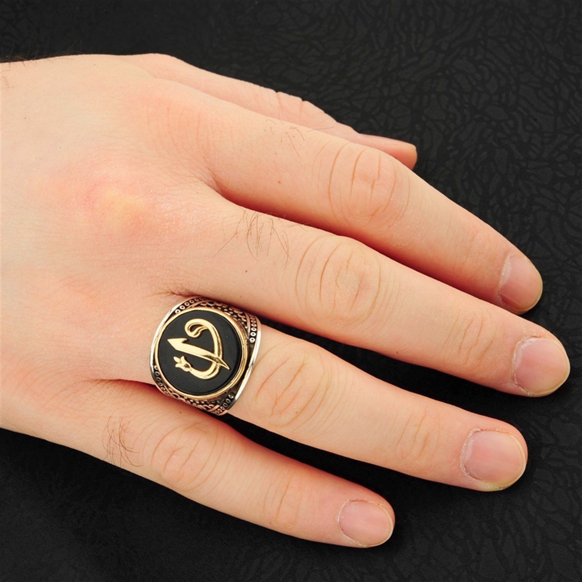 Siyah Akik Taşlı Elif Vav 925 Ayar Gümüş Erkek Yüzüğü