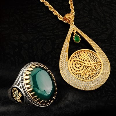 Tuğralı Yeşil Akik Taşlı Erkek Yüzüğü Zümrüt Taşlı Altın Kaplama Bayan Kolyesi Kombini