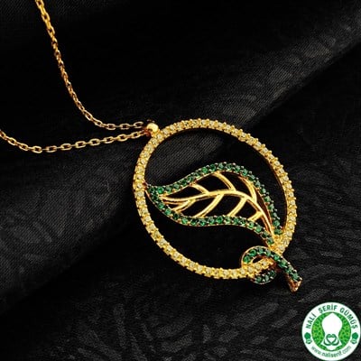 Yaprak Zümrüt Yeşil Taşlı Altın Kaplama 925 Ayar Gümüş Bayan Kolyesi