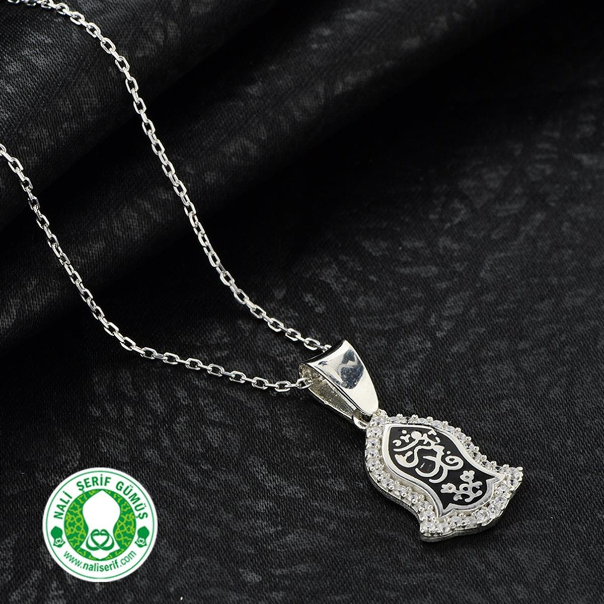 Zirkon Taşlı Siyah Mineli Gümüş Nali Şerif Bayan Kolye