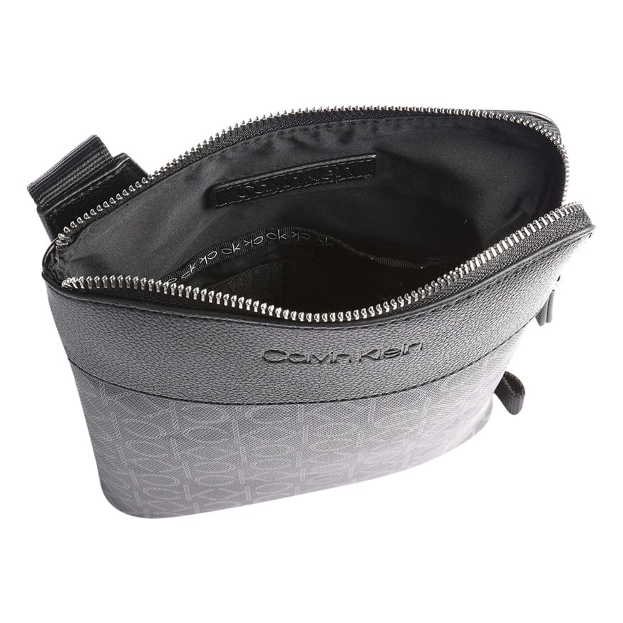 CALVIN KLEIN K50K506590 ERKEK OMUZ ÇANTASI  SIYAH