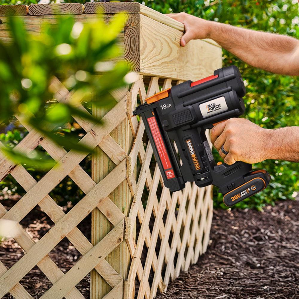 WORX WX844.9 20Volt 16-40mm Profesyonel Şarjlı Zımba Makinesi + 2700 Adet Yedek Zımba (Akü Dahil Değildir)
