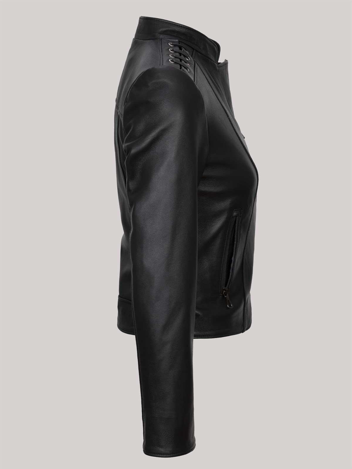 Hakiki Deri Siyah Omuz İşlemeli Yandan Fermuarlı Kadın Deri Ceket