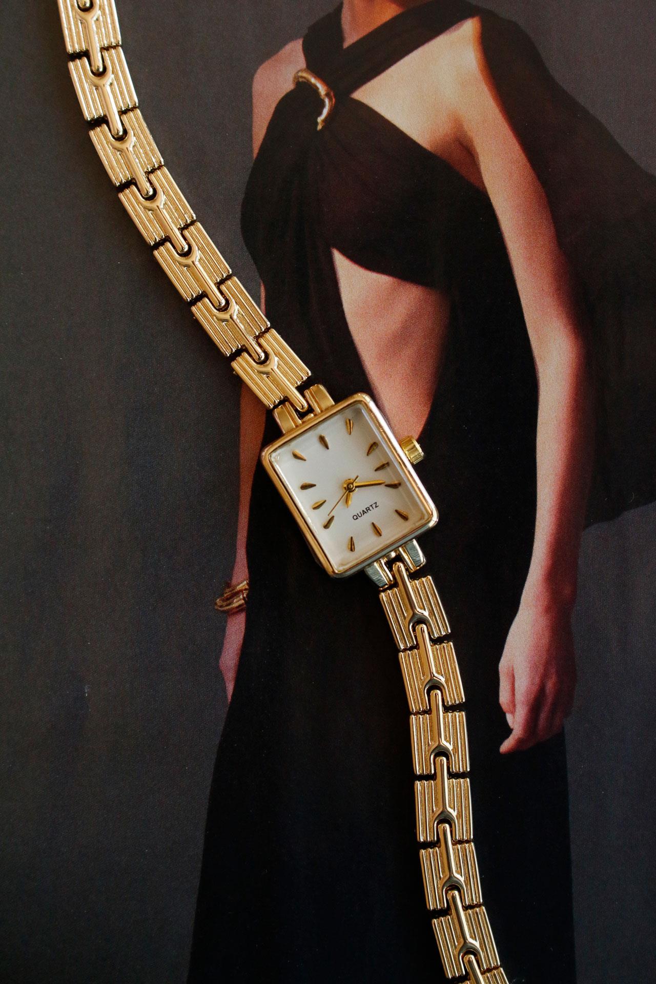 Bloss Gold Retro Metal Kadın Kol Saati