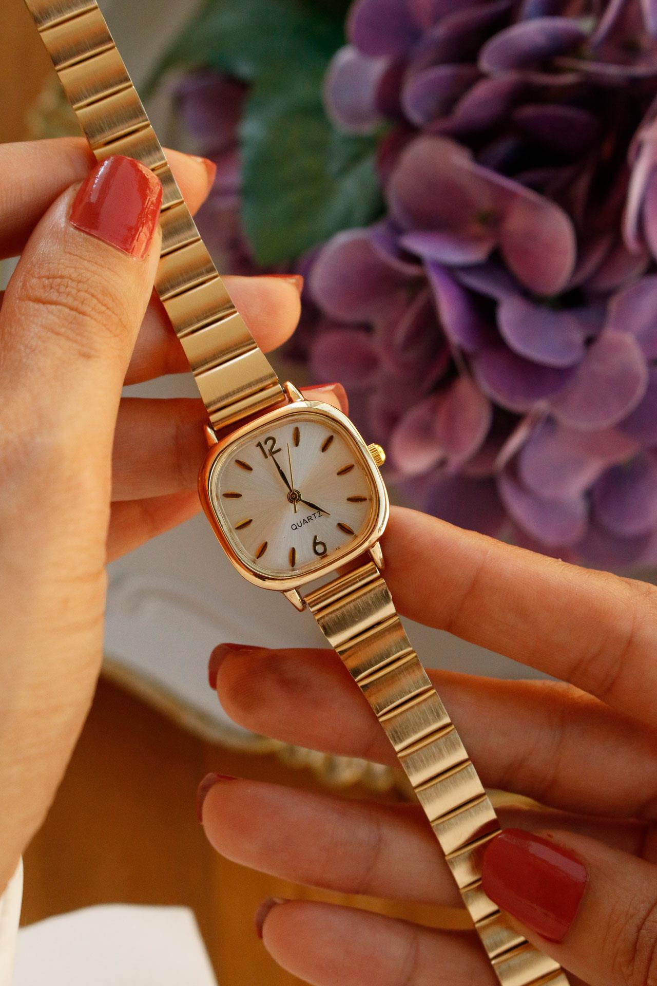 Cassie Gold Oval Metal Kadın Kol Saati