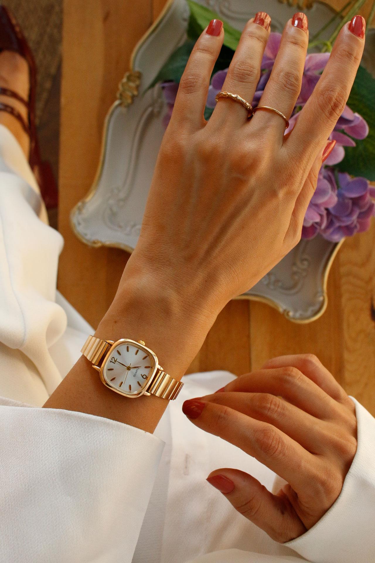 Cassie Gold Oval Metal Kadın Kol Saati